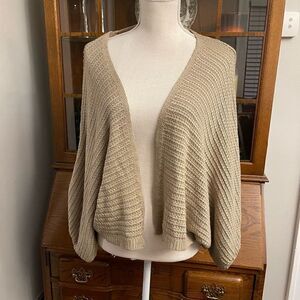 Anthropologie - shurg sweater cream one size